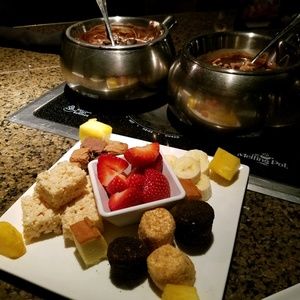 Meet your Posher, Tiara